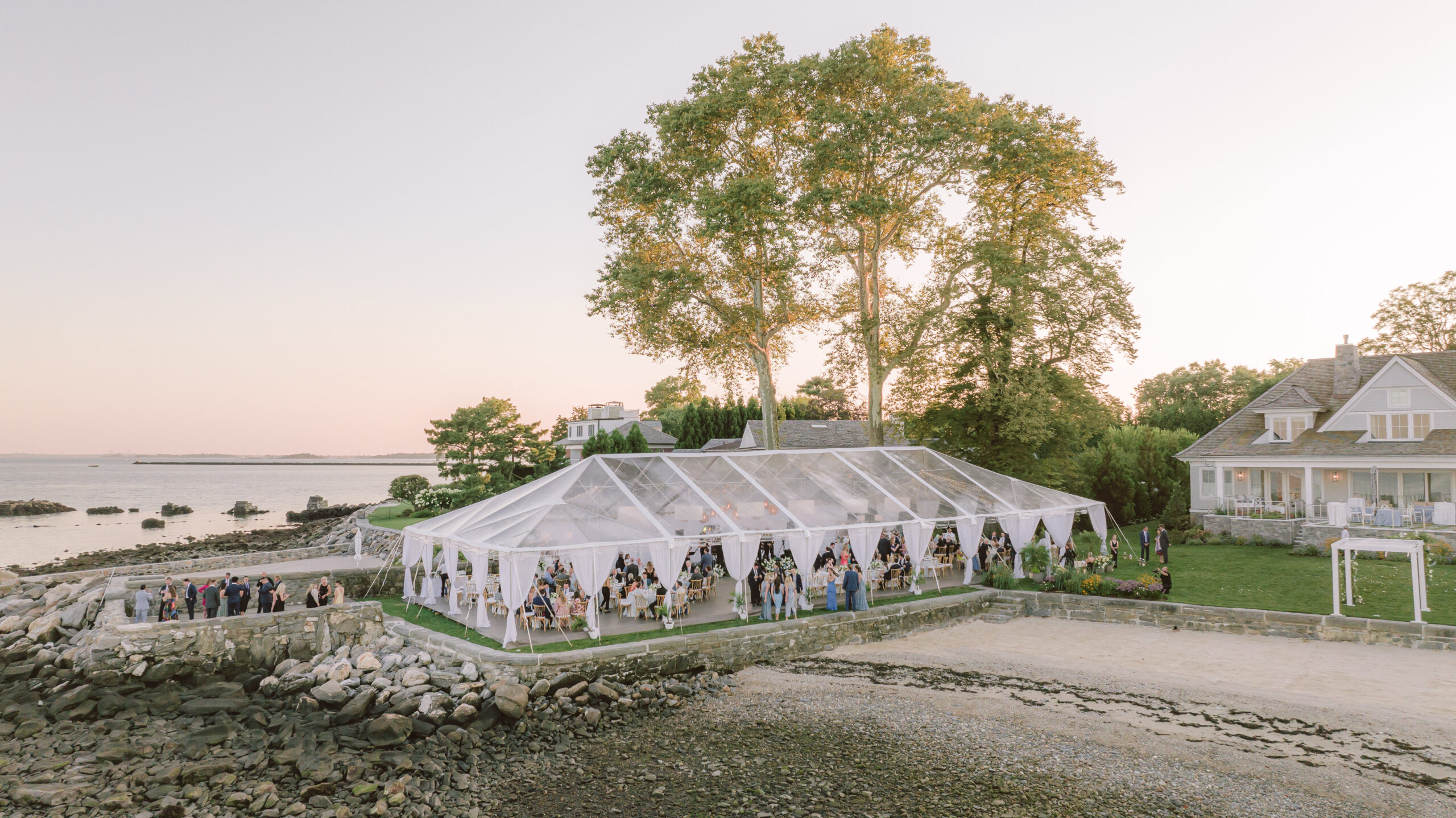 tented wedding, westchester wedding, seaside wedding, long island sound wedding, backyard wedding, estate wedding, waterfront wedding, at hoome wedding, clear top tent wedding