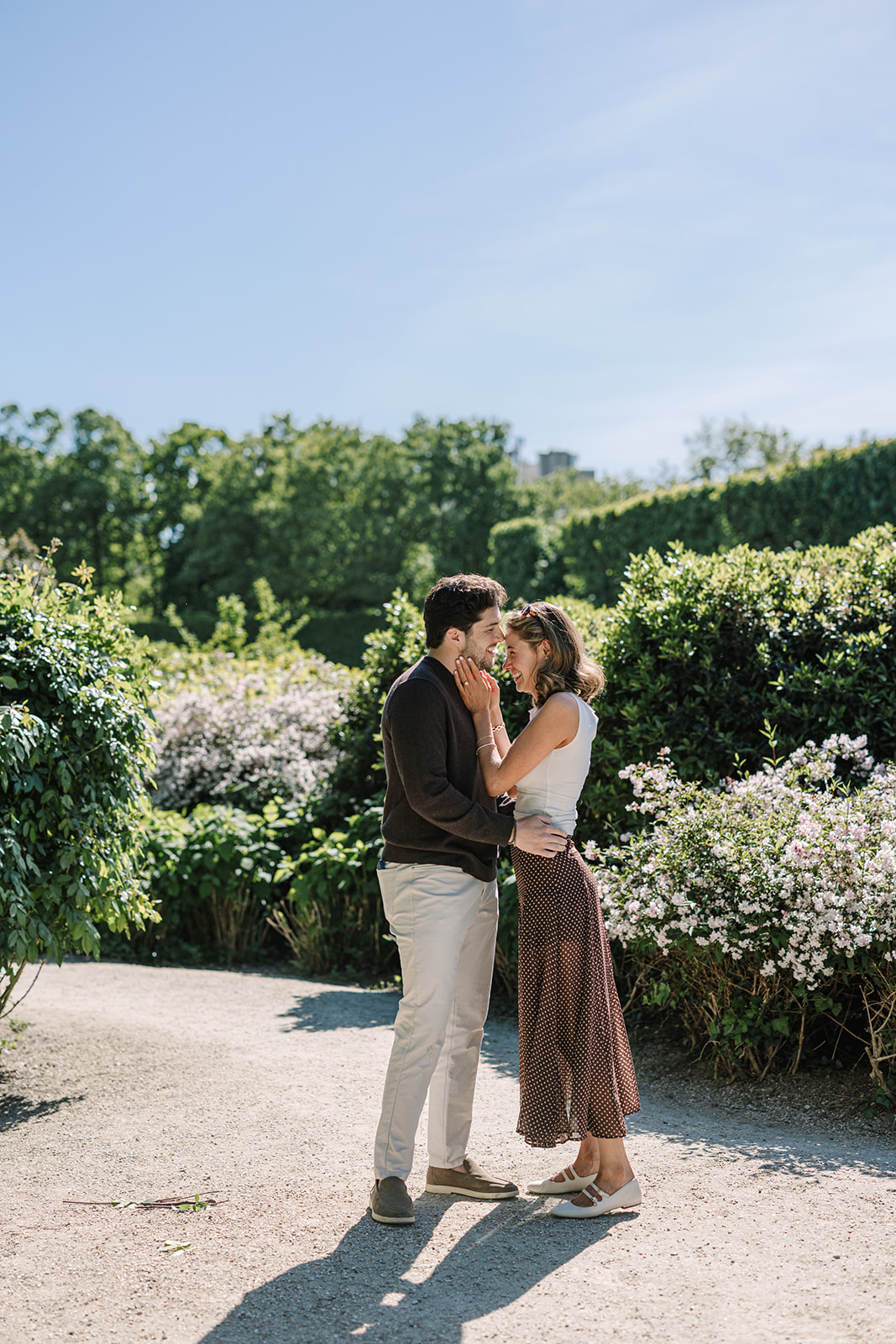 Newly Engaged Couple at Musée Rodin Paris